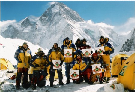 polish-winter-expedition-to-k2-2002_3-czlonkowie-wyprawy-w-bazie